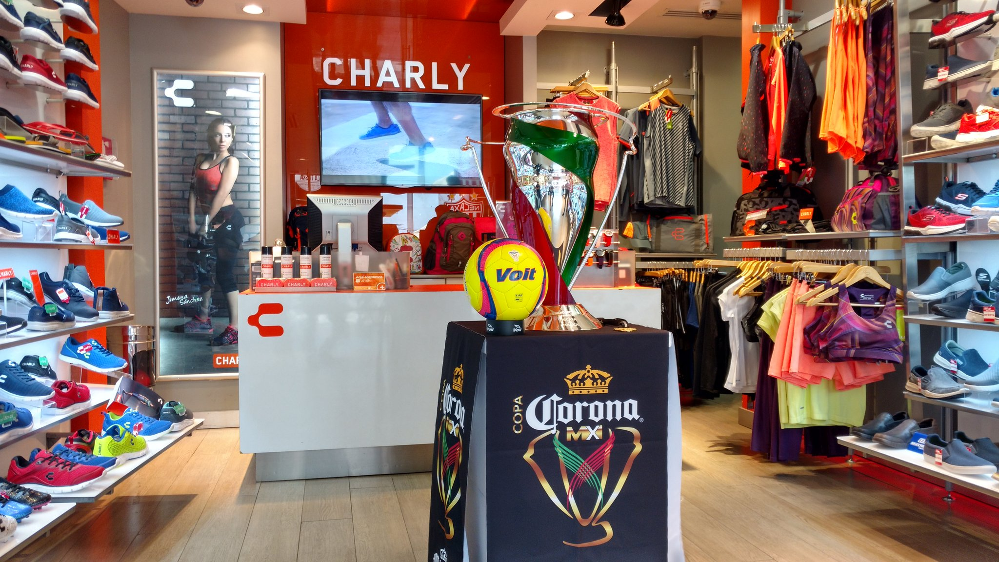 Tienda mexicana “Charly” abre su primera tienda en EE.UU.